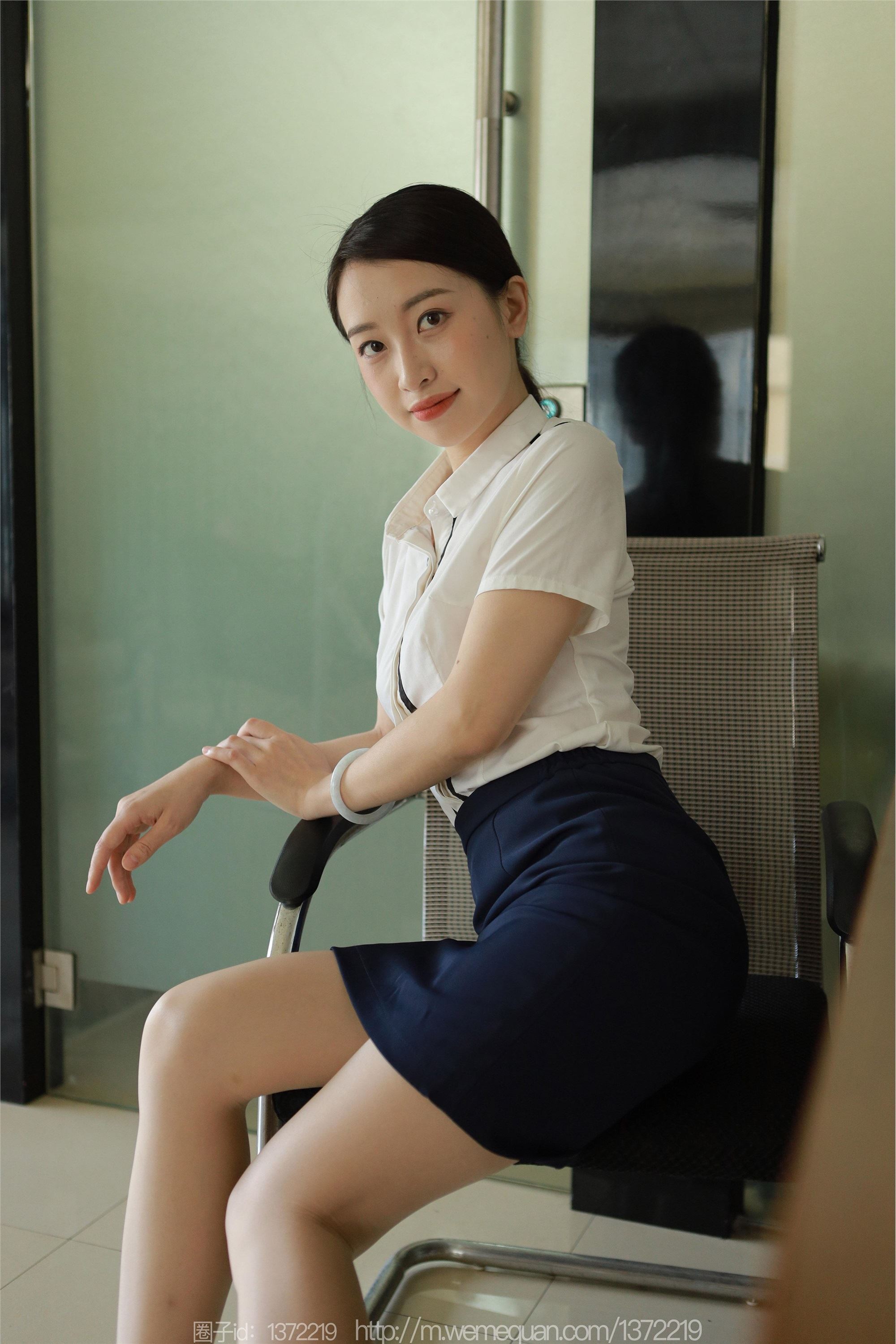 IESS异思趣向  2023.05.20 丝享家 1456 小婕《桌上的交易》